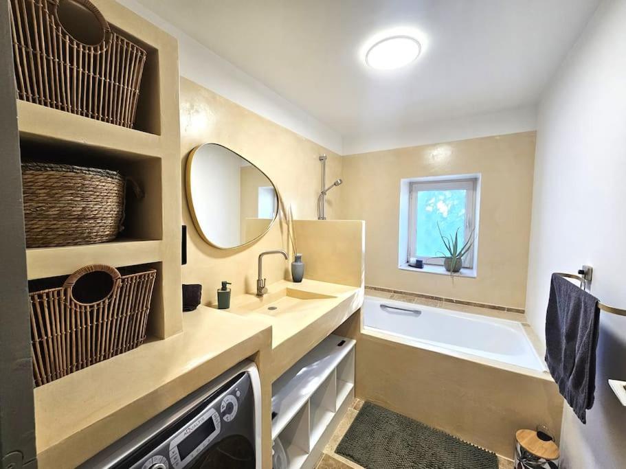 Le Gite De La Marquise - Elegant Appartement Avec Terrasse - Montboucher-sur-Jabron Buitenkant foto